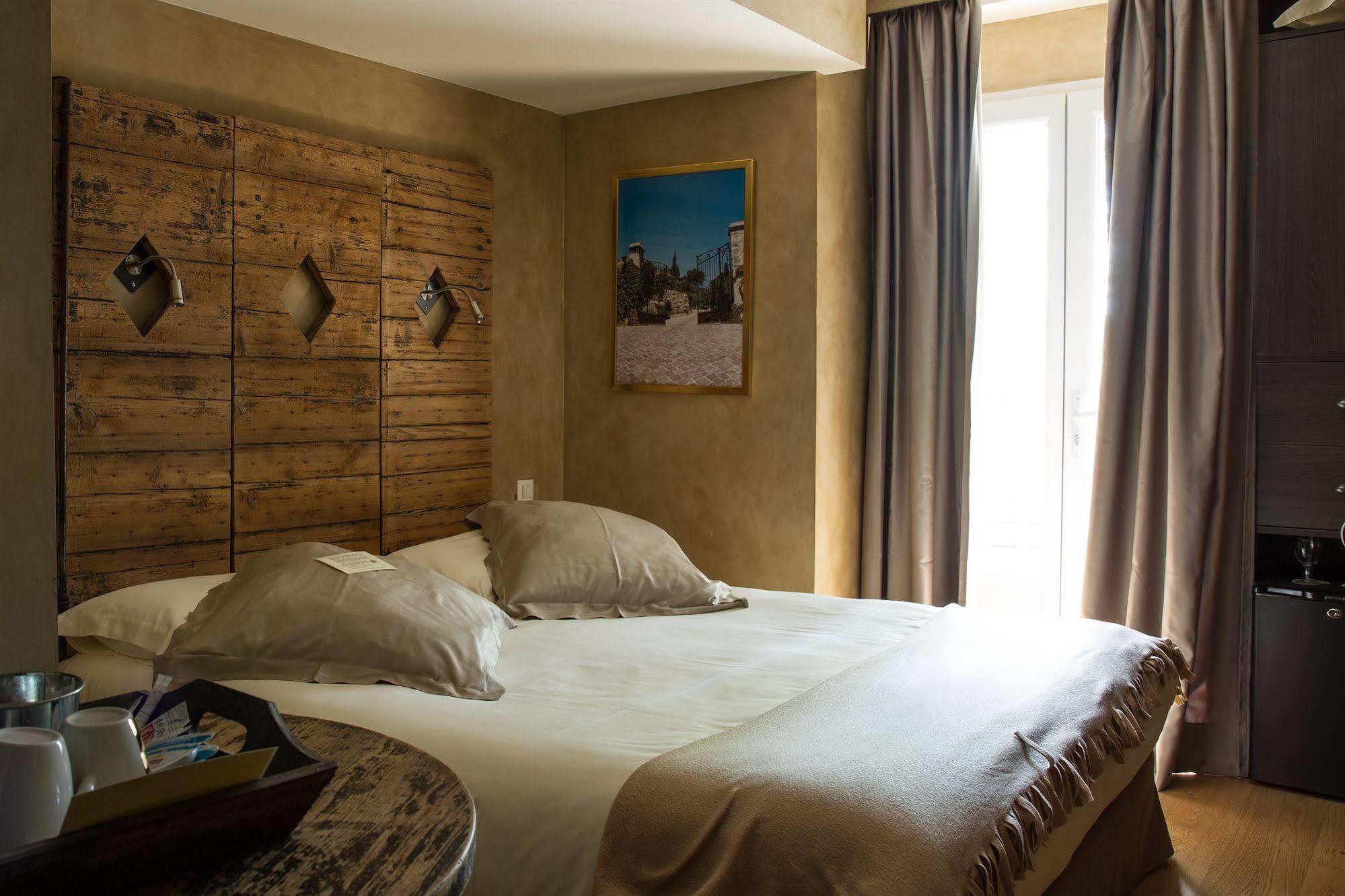 Charme & Business Hotel Lyon Limonest Kültér fotó